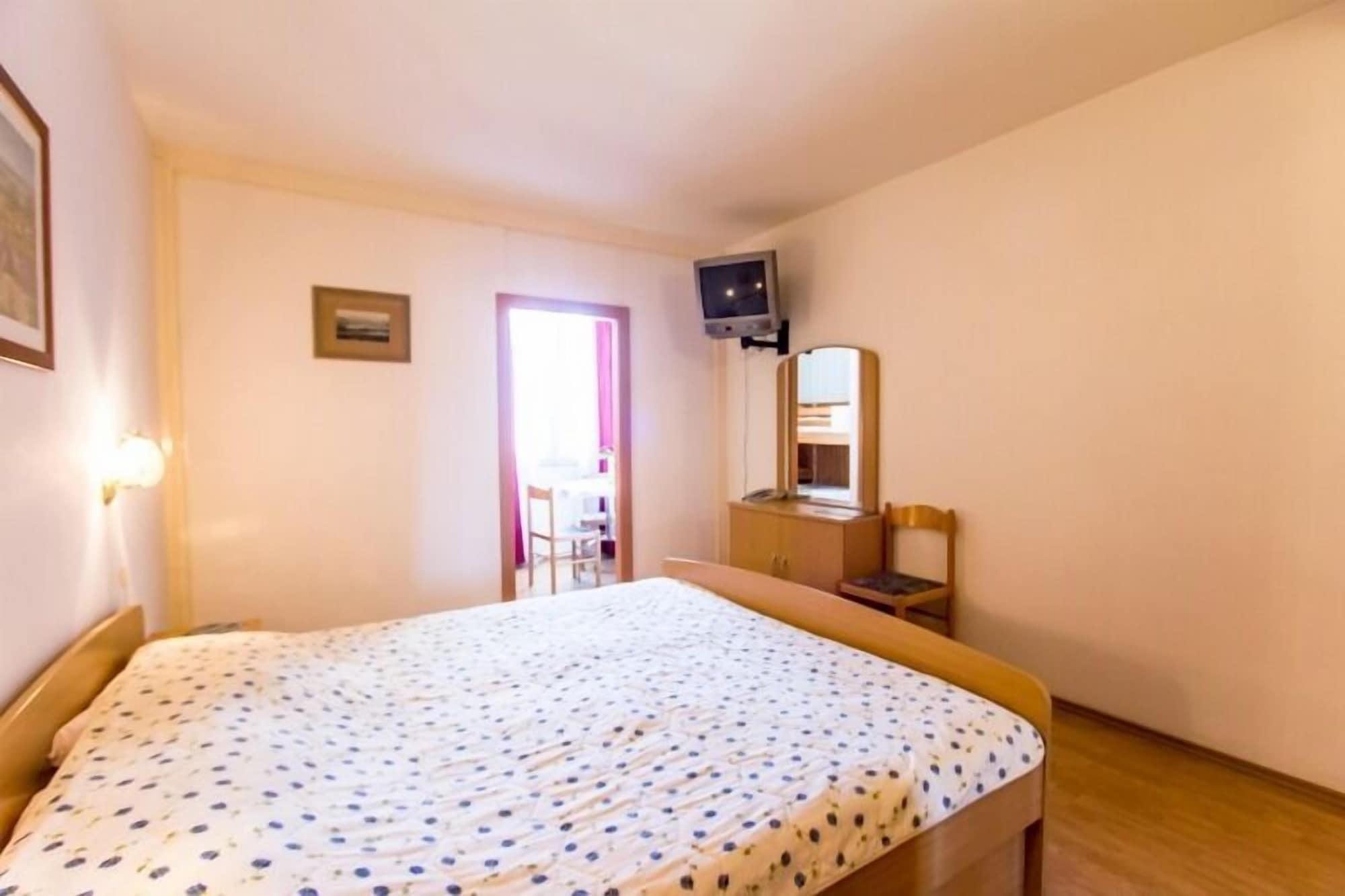 Hotel Omorika Punat Dış mekan fotoğraf