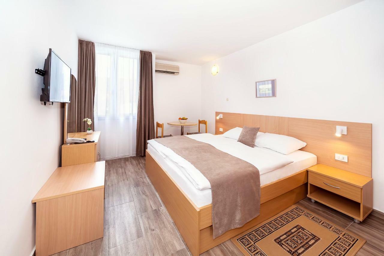 Hotel Omorika Punat Dış mekan fotoğraf